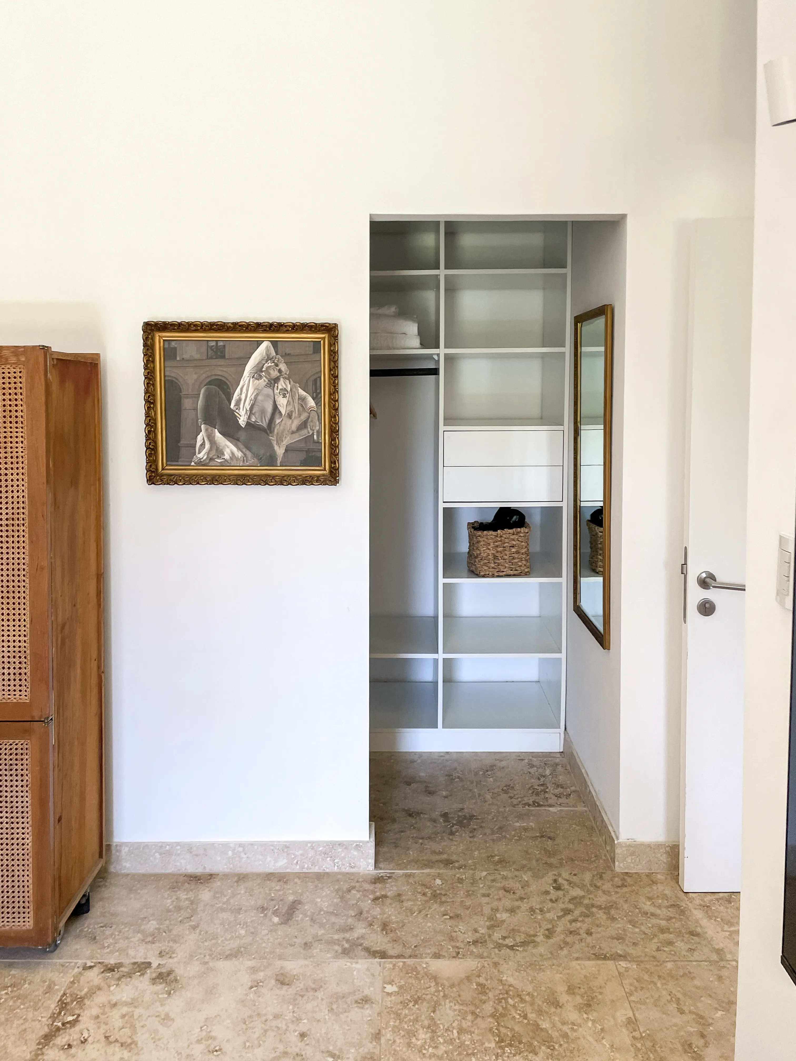 Bedroom 1 - 6 photos